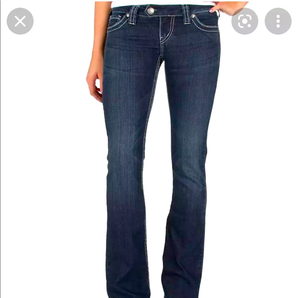 ADORABLE LIKE NEW SILVER JEANS. TUESDAY STYLE.  DARK WASH. Size 28/32